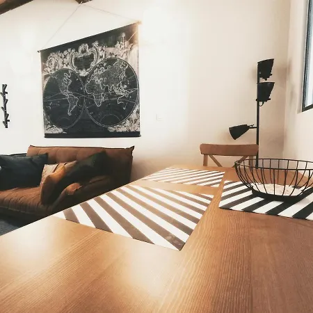 Diseno Y Comodidad En El Corazon De Dijon 아파트 디종